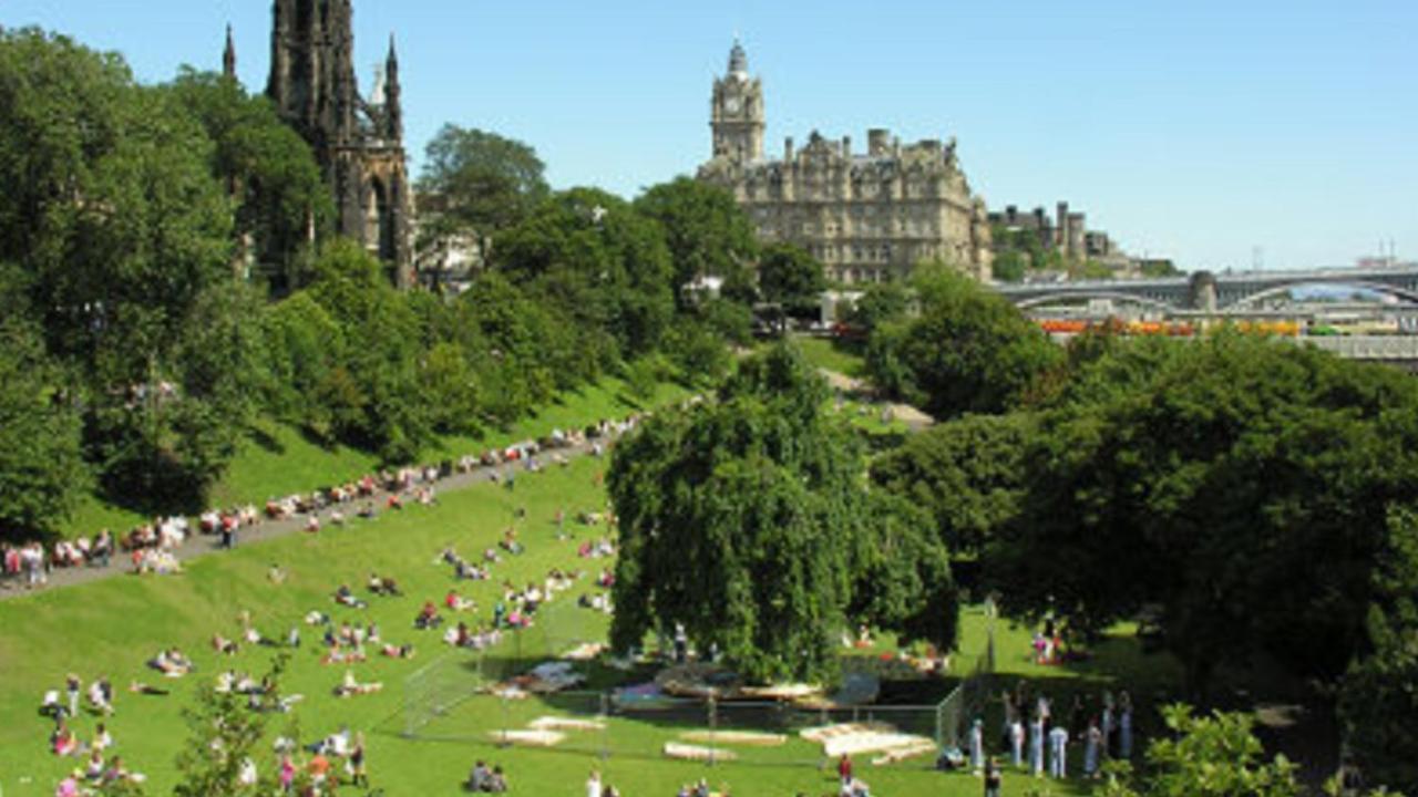 The Bonnie Bide Awa' Apartment Edinburgh Ngoại thất bức ảnh